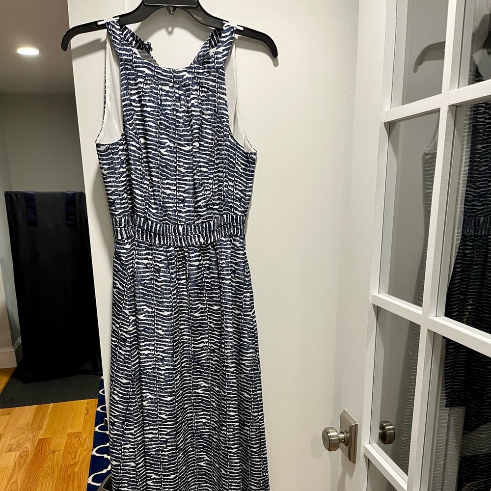 Vineyard vines long dress